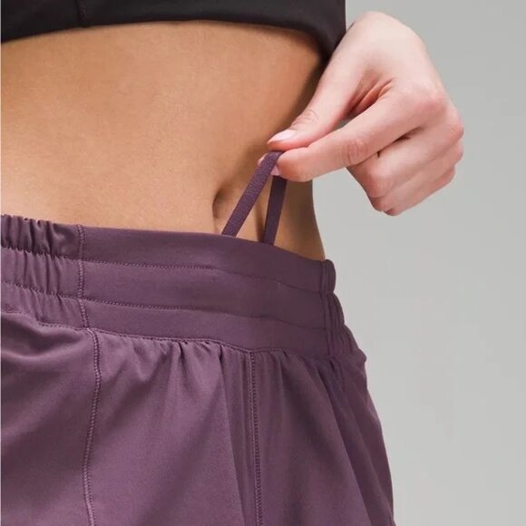 Lululemon Hotty Hot High-Rise Lined Short 4" | Size 10 - Picture 5 of 11